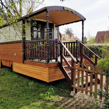Chalet Roulotte Comtoise à